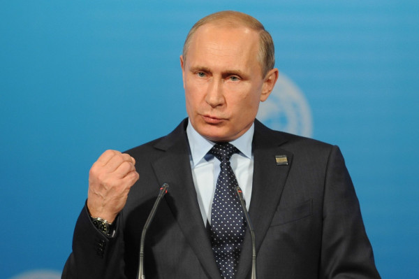 Путин: миру стоит отказаться от воинственной риторики